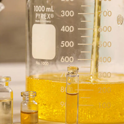 Liquids containing oil and solvents