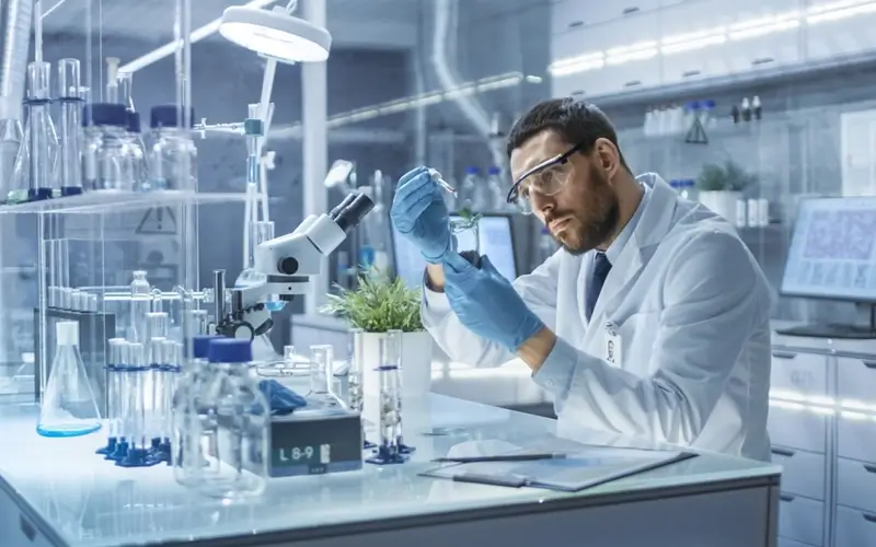Multiple Benefits of Solvent Recovery Clean and efficient cannabis lab with solvent recovery